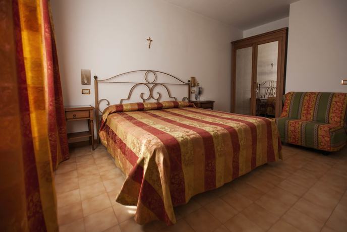 Imagen de la habitación del Hotel Europa, Garda. Foto 14