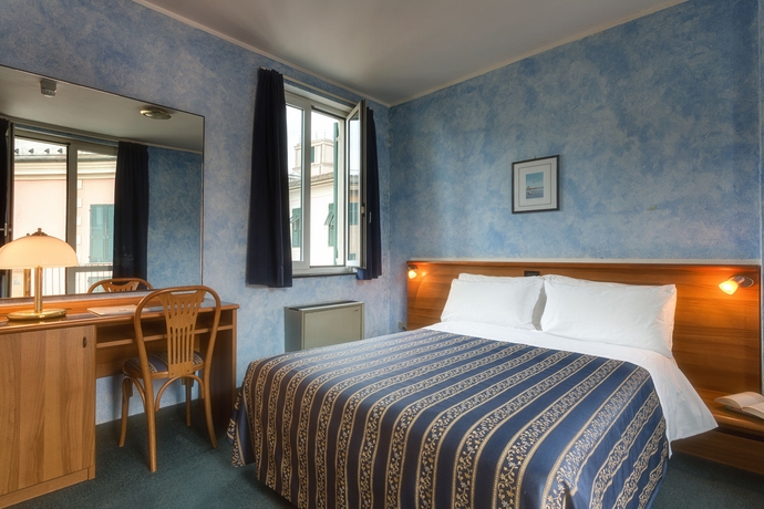 Imagen de la habitación del Hotel Europa, Génova. Foto 9