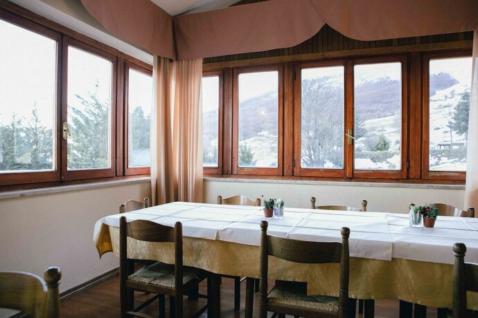 Imagen del bar/restaurante del Hotel Europa Gran Sasso. Foto 2