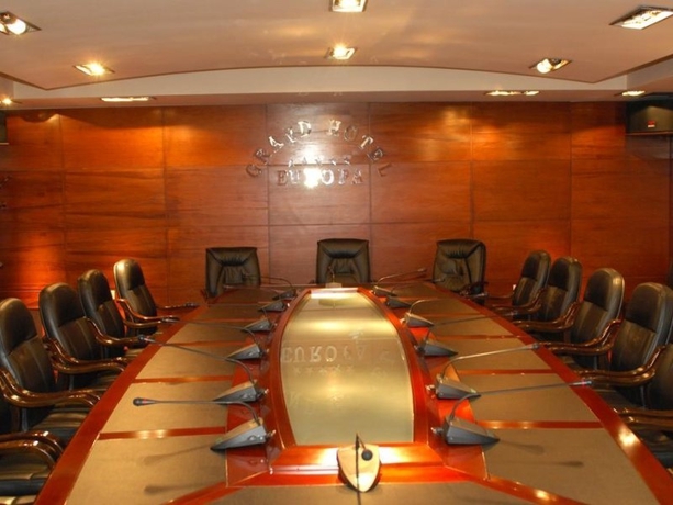 Imagen general del Hotel Europa Grand. Foto 9