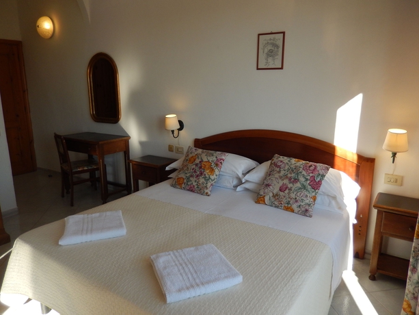 Imagen de la habitación del Hotel Europa Hotel Ischia. Foto 5