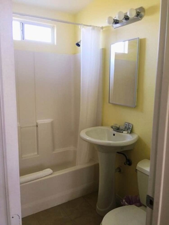 Imagen de la habitación del Hotel Europa Inn and Suites. Foto 17