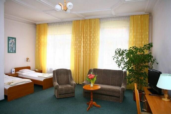 Imagen de la habitación del Hotel Europa, JELENIA G&Oacute;RA. Foto 17