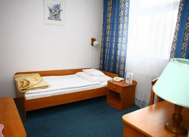 Imagen de la habitación del Hotel Europa, JELENIA G&Oacute;RA. Foto 18