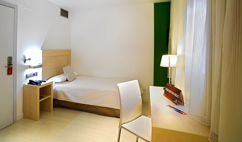 Imagen de la habitación del Hotel Europa, Jaén. Foto 6