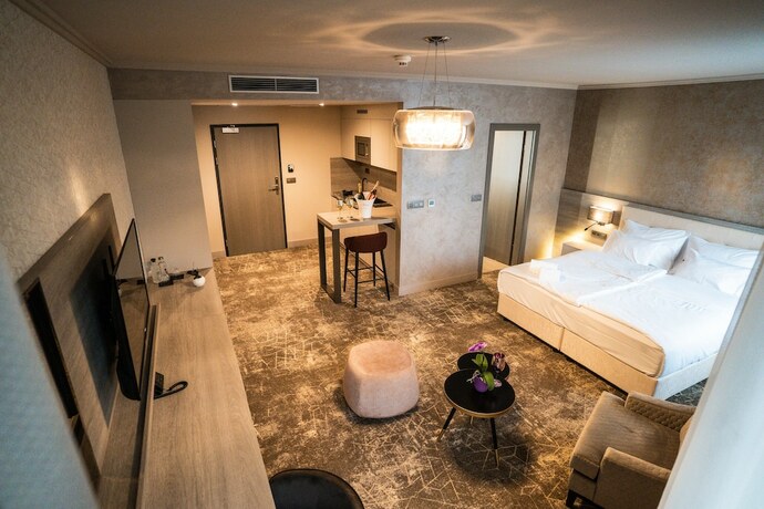 Imagen general del Hotel Europa Kom&aacute;rno. Foto 4