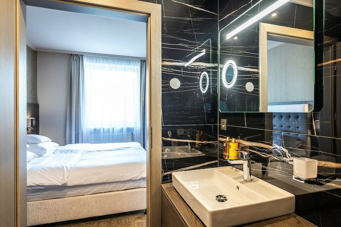 Imagen general del Hotel Europa Kom&aacute;rno. Foto 13