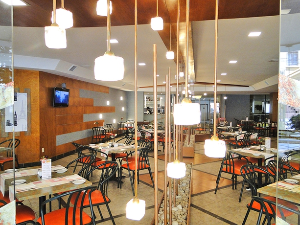 Imagen del bar/restaurante del Hotel Europa La Paz. Foto 2