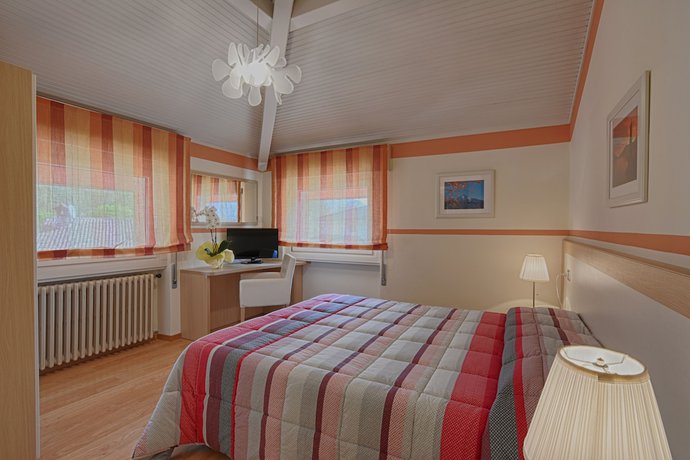 Imagen de la habitación del Hotel Europa, La Punta. Foto 3