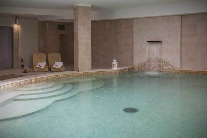 Imagen de la piscina del Hotel Europa, Latina. Foto 10