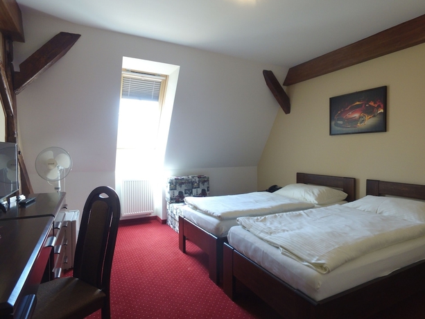 Imagen de la habitación del Hotel Europa, Liptovsky Mikulas. Foto 10