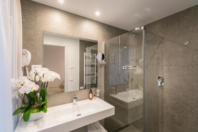 Imagen de la habitación del Hotel Europa, Lugana. Foto 5