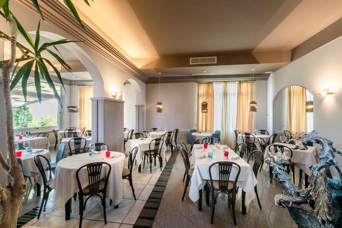 Imagen del bar/restaurante del Hotel Europa, Lugana. Foto 3