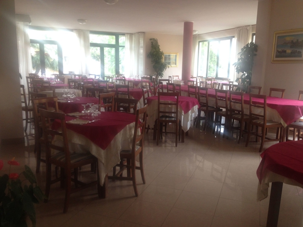Imagen del bar/restaurante del Hotel Europa, Marina di Casal Velino. Foto 2