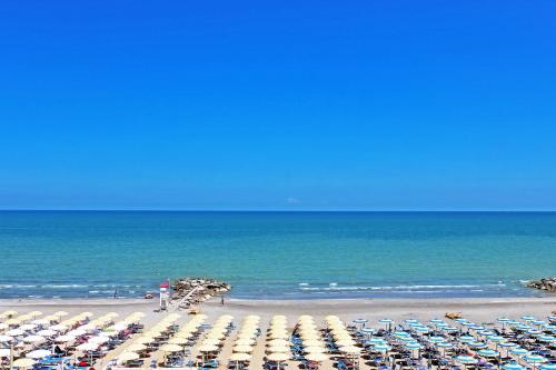 Imagen general del Hotel Europa, Misano Adriatico. Foto 2