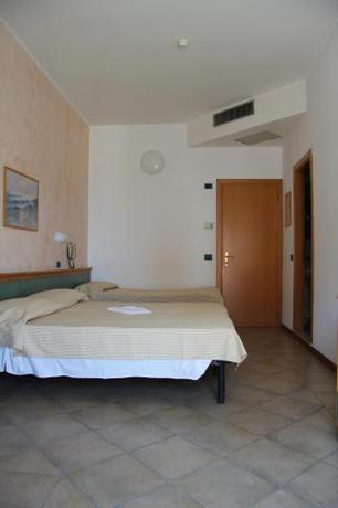 Imagen de la habitación del Hotel Europa, Misano Adriatico. Foto 8