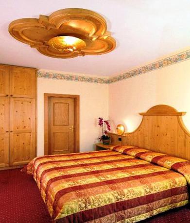 Imagen de la habitación del Hotel Europa, Moena - Alpe Lusia. Foto 5