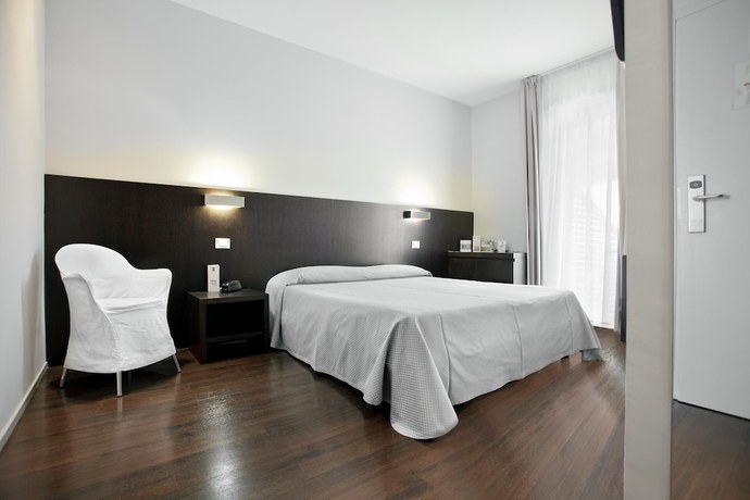 Imagen de la habitación del Hotel Europa Monetti. Foto 12