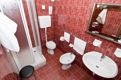 Imagen de la habitación del Hotel Europa, Mossini. Foto 11