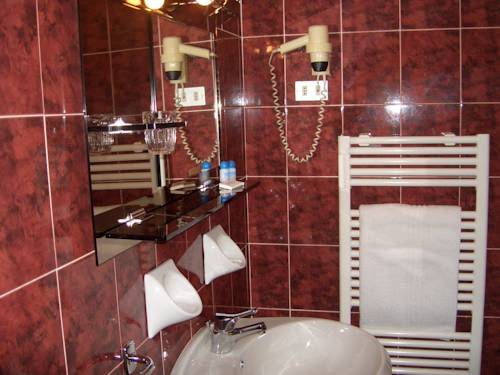 Imagen de la habitación del Hotel Europa, Mossini. Foto 13