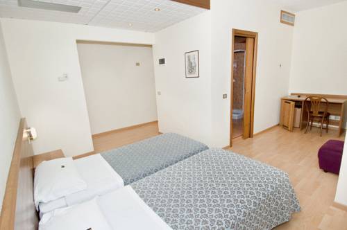 Imagen de la habitación del Hotel Europa, Mossini. Foto 16