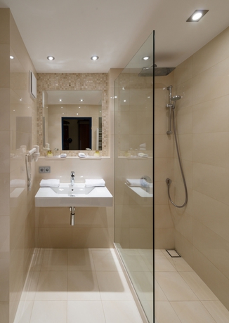 Imagen de la habitación del Hotel Europa, Munich. Foto 10