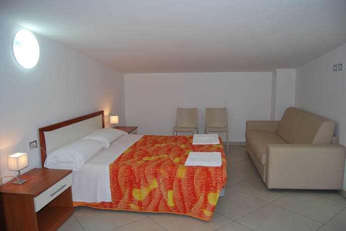 Imagen de la habitación del Hotel Europa, Nereto. Foto 9