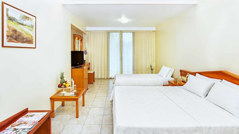 Imagen de la habitación del Hotel Europa, Olimpia. Foto 3