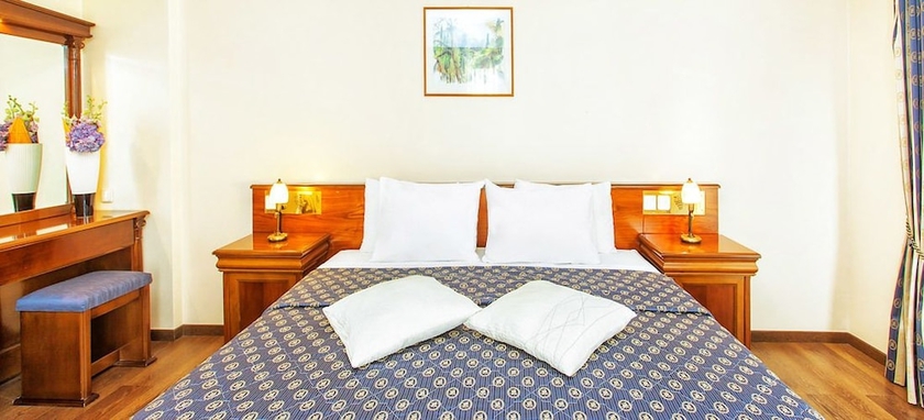 Imagen de la habitación del Hotel Europa, Olimpia. Foto 17