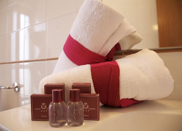 Imagen de la habitación del Hotel Europa, Palermo. Foto 5