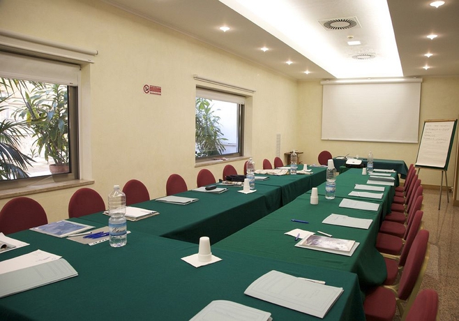 Imagen de los interiores del Hotel Europa, Palermo. Foto 11