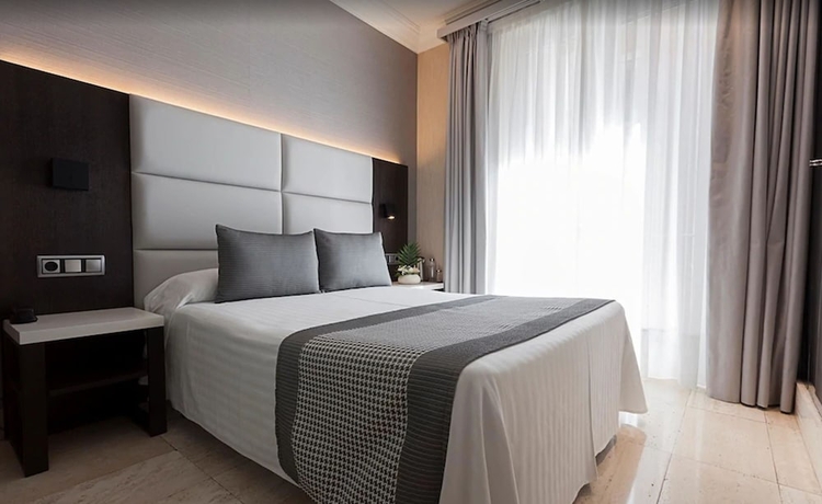 Imagen de la habitación del Hotel Europa, Pamplona. Foto 10