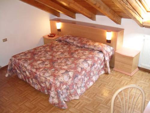 Imagen de la habitación del Hotel Europa, Peio. Foto 5