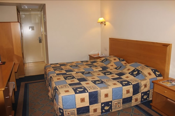 Imagen de la habitación del Hotel Europa Plaza. Foto 3