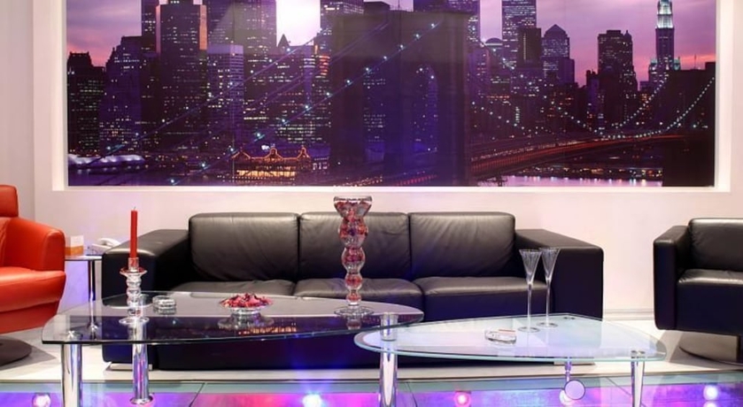 Imagen de la habitación del Hotel Europa Plaza. Foto 13