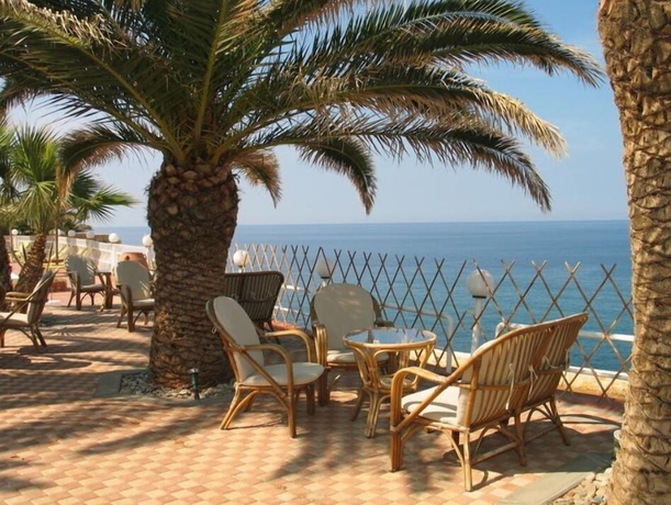 Imagen del bar/restaurante del Hotel Europa Resort. Foto 9