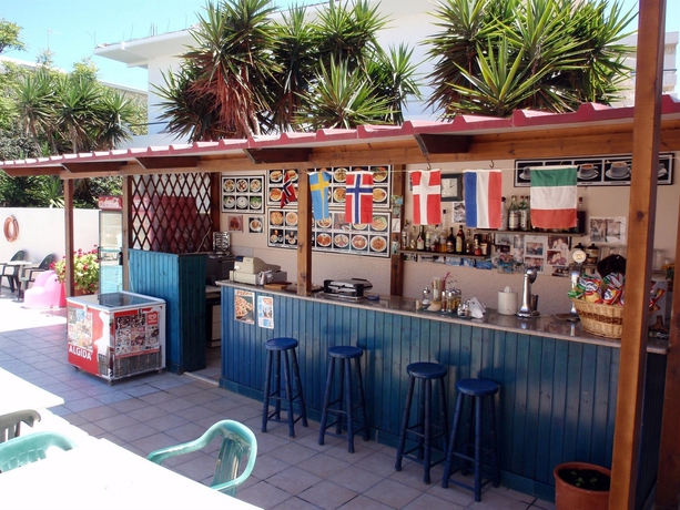 Imagen de la piscina del Hotel Europa, Rodas Town. Foto 8