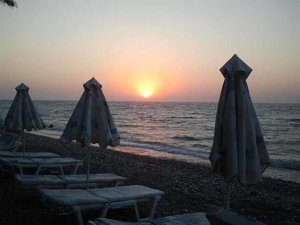 Imagen de los exteriores del Hotel Europa, Rodas Town. Foto 6