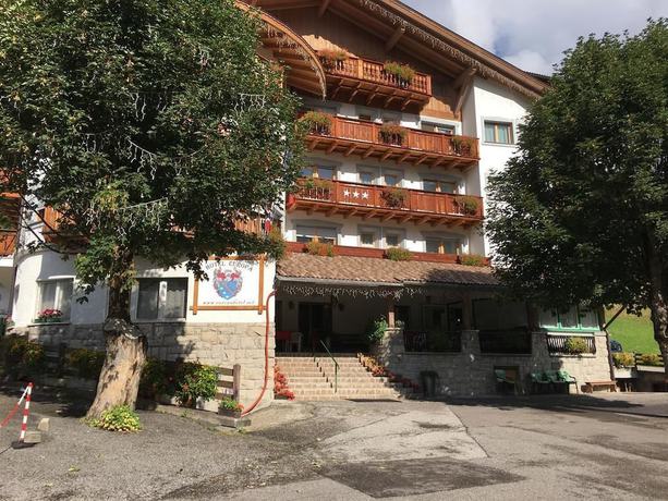 Imagen de los exteriores del Hotel Europa, San Giovanni di Fassa. Foto 19