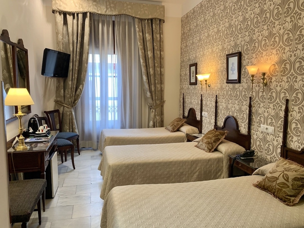Imagen de la habitación del Hotel Europa, Sevilla. Foto 9