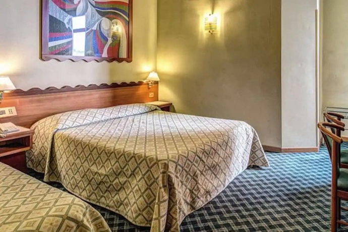 Imagen de la habitación del Hotel Europa, Signa. Foto 6