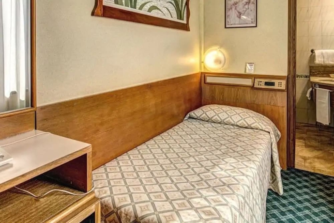 Imagen de la habitación del Hotel Europa, Signa. Foto 8