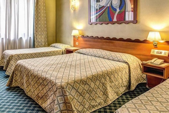 Imagen de la habitación del Hotel Europa, Signa. Foto 13