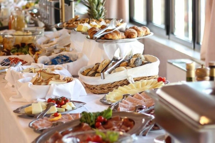 Imagen del bar/restaurante del Hotel Europa, Signa. Foto 4