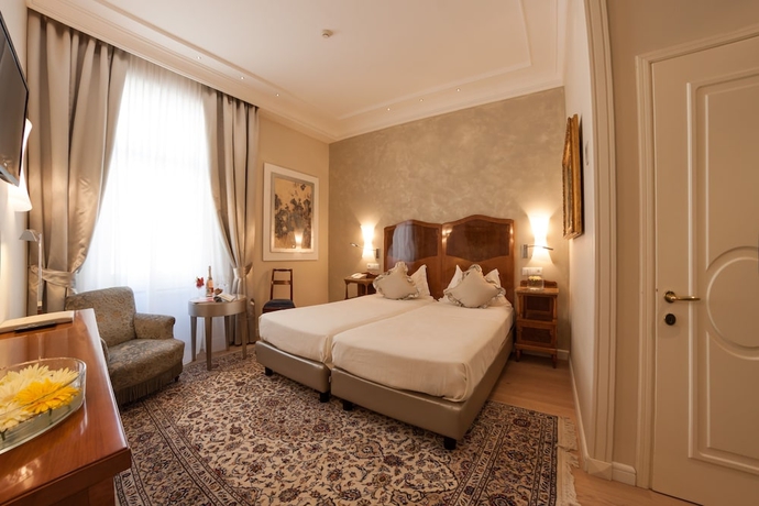 Imagen de la habitación del Hotel Europa Splendid. Foto 17