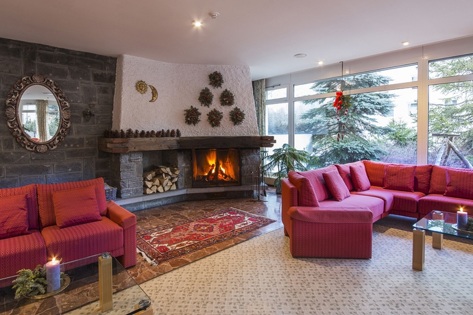 Imagen de los interiores del Hotel Europa St Moritz. Foto 10