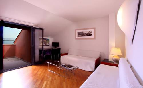 Imagen de la habitación del Hotel Europa, Tarento. Foto 10
