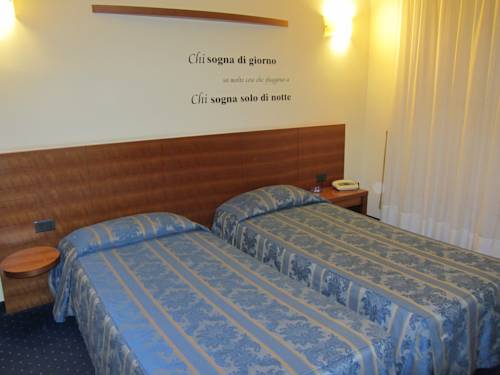 Imagen de la habitación del Hotel Europa Varese. Foto 6