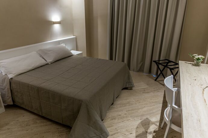 Imagen general del Hotel Europa, Vasto. Foto 6