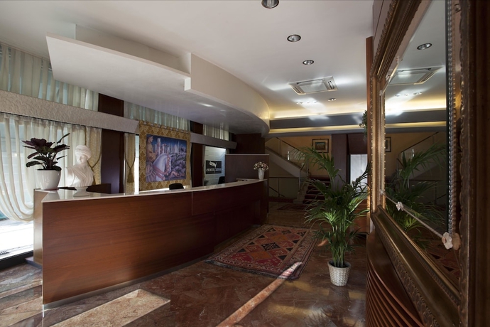 Imagen de los interiores del Hotel Europa, Verona. Foto 18